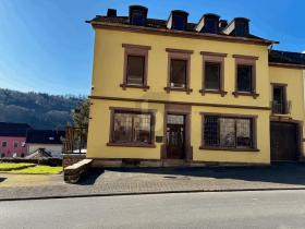 Önálló ház Eladó a  oldalon. Malberg, Németország