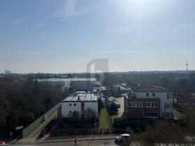 Floor Apartment For Sale in Brunswick-Weststadt, Germany