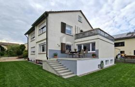 Casa bifamiliare In vendita a Sindelfingen, Germania