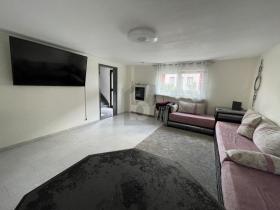 Halfvrijstaande woning te koop in Bad Camberg-Limburg-Weilburg, Germany