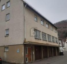 Living & Firm, business-like À venda em Bad Urach-Sirchingen, Alemanha