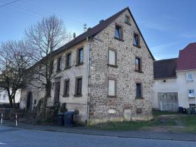 Detached house For Sale in Sankt Wendel-Kreis Sankt Wendel, Germany