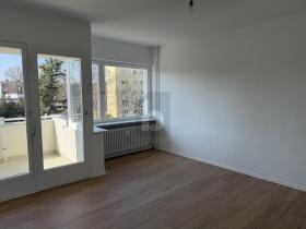Floor Apartment For Sale in Berlin-Charlottenburg, Germany Floor Apartment For Sale in Berlin-Charlottenburg, Germany