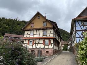 مبنى سكني للبيع في Gernsbach-Rastatt, ألمانيا مبنى سكني للبيع في Gernsbach-Rastatt, ألمانيا