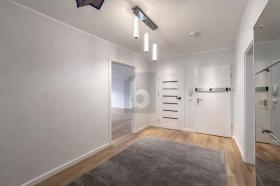 Floor Apartment For Sale in Hamburg-Niendorf, Germany Floor Apartment For Sale in Hamburg-Niendorf, Germany