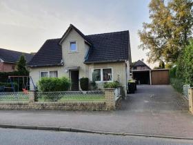 Detached house For Sale in Tangstedt-Wilstedt, Germany Detached house For Sale in Tangstedt-Wilstedt, Germany