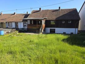 Country house For Sale in Weiskirchen-Thailen, Germany Country house For Sale in Weiskirchen-Thailen, Germany