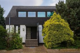 Detached house For Sale in Göttingen-Göttingen, Germany