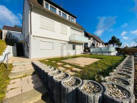 Többcsaládos Eladó a  oldalon. Aidlingen-Böblingen, Németország