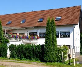 Mehrfamilienhaus Zu verkaufen in Hösbach-Rottenberg, Deutschland Mehrfamilienhaus Zu verkaufen in Hösbach-Rottenberg, Deutschland
