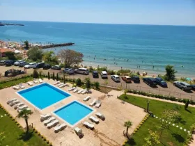 Lapos eladó a  oldalon. Sveti Vlas-Kv., Bulgária