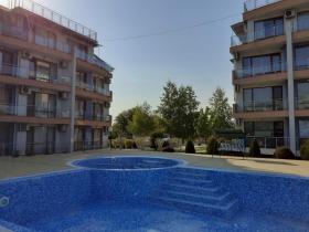 مسطحة للبيع في Несебр, بلغاريا