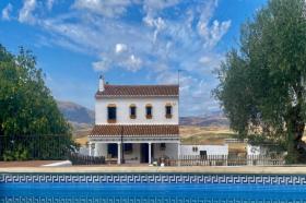 Bauernhof zu verkaufen in Alora, Spanien