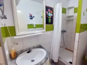 扁平 阿罗纳  西班牙