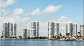 Apartment for sale in Aventura, United States