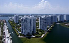 Apartment Bay Harbor for sale United States