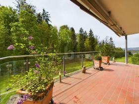 Floor Apartment for sale in Winkel, Switzerland