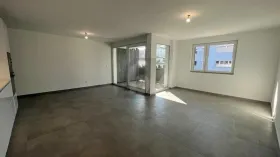 Lapos eladó a  oldalon. Courgenay, Svájc