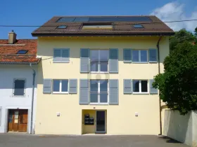 Dachgeschosswohnung zu vermieten in L'Isle, Schweiz