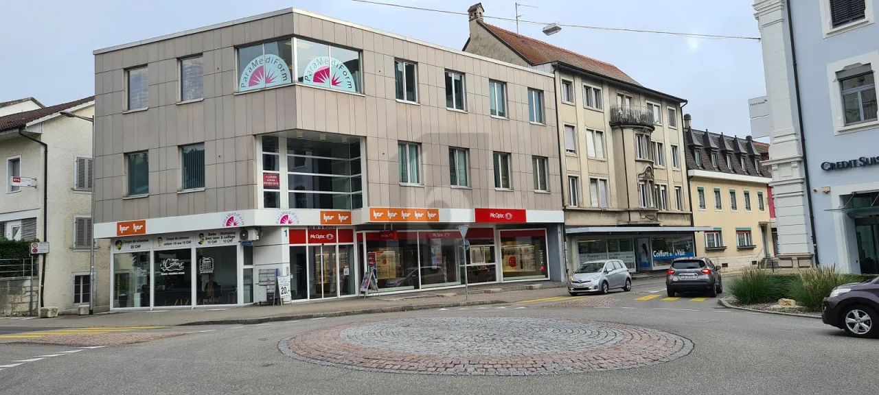 Ofis binası kiralık 'de Delémont, İsviçre