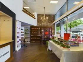 Shop Lausanne for rent Switzerland