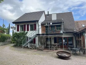 Casa plurifamiliare in vendita a Nusshof, Svizzera