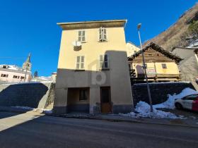 Odvojena kuća za prodaju u Aquila, Švicarska