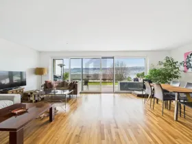 apartamento terraza en venta en Feldmeilen, Suiza
