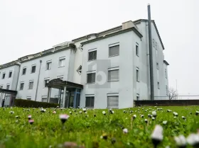 apartamento andar à venda em Jona, Suíça