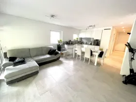 Ground floor apartment for sale in Camorino, Switzerland