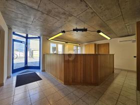 Office block for rent in Fully, Switzerland