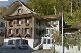 Obiteljska kuća za prodaju u Alpnachstad, Švicarska