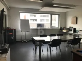 Irodahelyiségek kiadó a  oldalon. Auw, Svájc