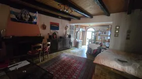 Odvojena kuća Gnoska Prodajem Švicarska