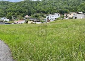 terrain à bâtir en vente à Est une, Suisse