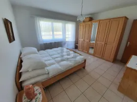 Floor Apartment Quartino for rent Switzerland