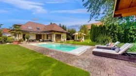 casa di campagna in vendita a Brislach, Svizzera