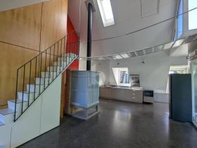 Tetőtéri lakás kiadó a  oldalon. Zürich-Bezirk 9, Svájc