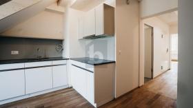appartement mansardé pour le loyer à Bâle, Suisse