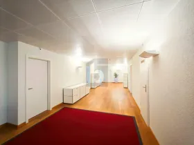 Irodahelyiségek kiadó a  oldalon. Zürich-Enge, Svájc