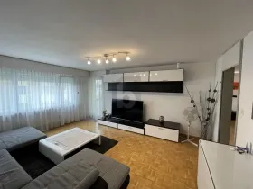 Etagenwohnung zu vermieten in Flawil, Schweiz