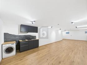 spazio ufficio in vendita a Jonschwil, Svizzera
