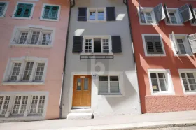Lapos kiadó a  oldalon. Kanton Solothurn, Svájc
