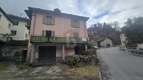 Vrijstaand huis te koop in Acquarossa, Zwitserland