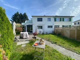 Doppelhaushälfte zu verkaufen in Aarwangen, Schweiz