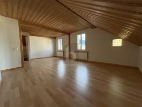διαμέρισμα σοφίτα προς ενοικίαση στο Lengnau, Ελβετία