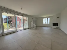 Lapos kiadó a  oldalon. Grenchen, Svájc