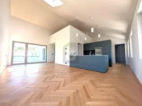 appartamento mansardato in affitto a Stäfa, Svizzera