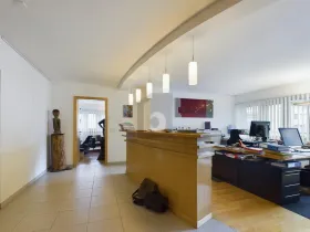 Espacio de oficina en alquiler en Brigue, Suiza