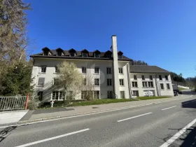 Kantoorgebouw te koop in Dürnten, Zwitserland